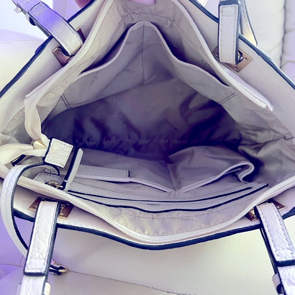 🎁Calvin Kline handbag w/ pebbled leather.VERY SOFT & SUPPLE🎁 - Picture 8 of 11